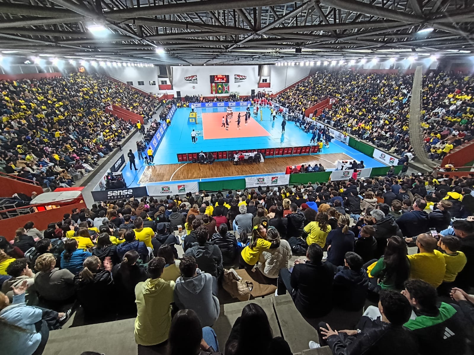 Criciúma celebra vitória da Seleção Brasileira B de Voleibol Masculino sobre o Chile