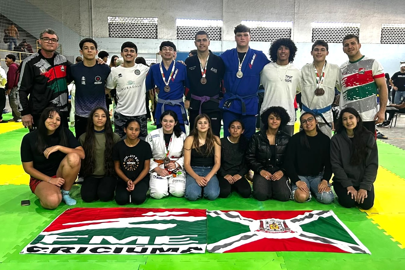 Criciúma brilha nos Joguinhos Abertos com medalhas e finais no vôlei feminino