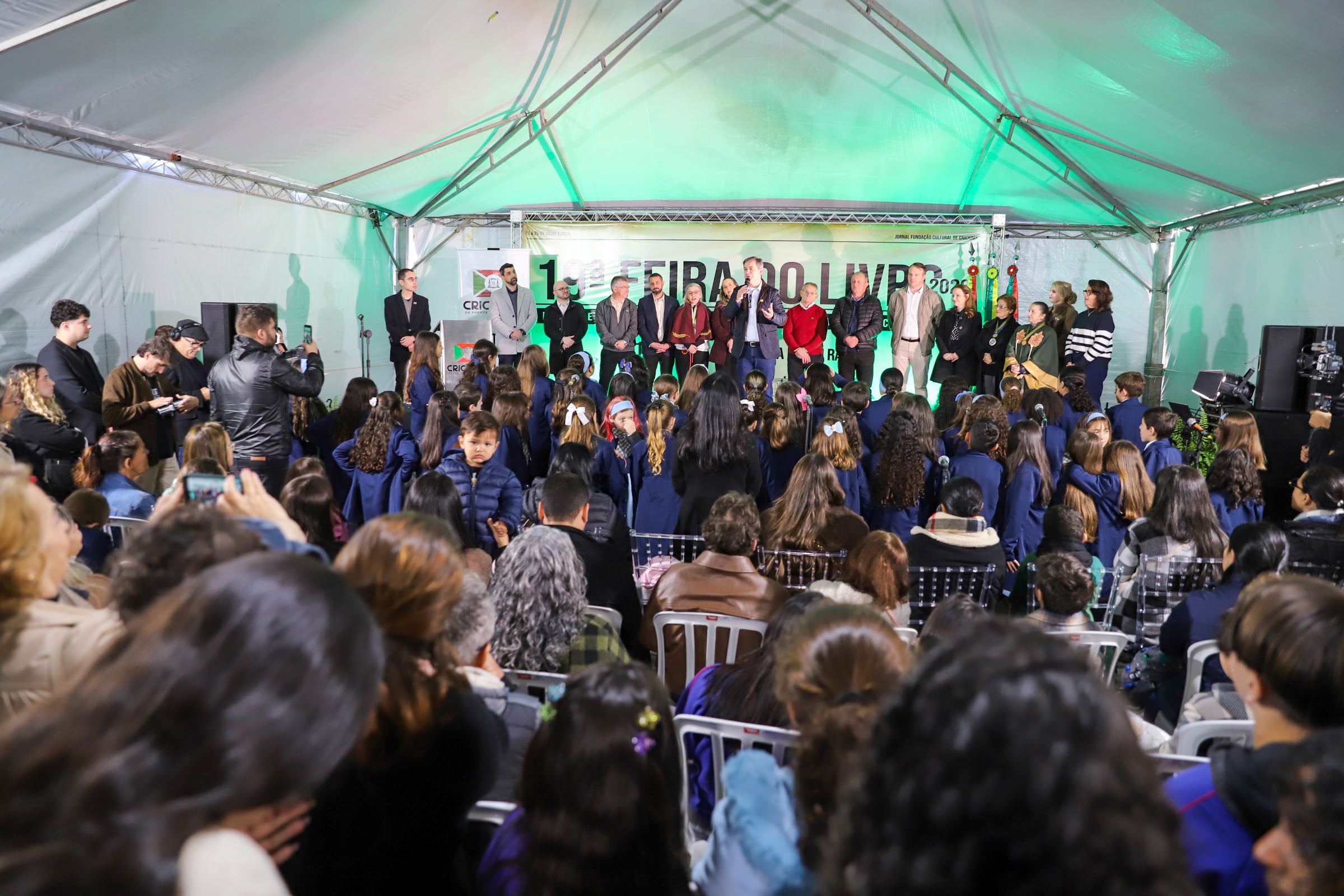 Abertura da 19ª Feira do Livro de Criciúma Celebra a Literatura e o Jornalismo Local
