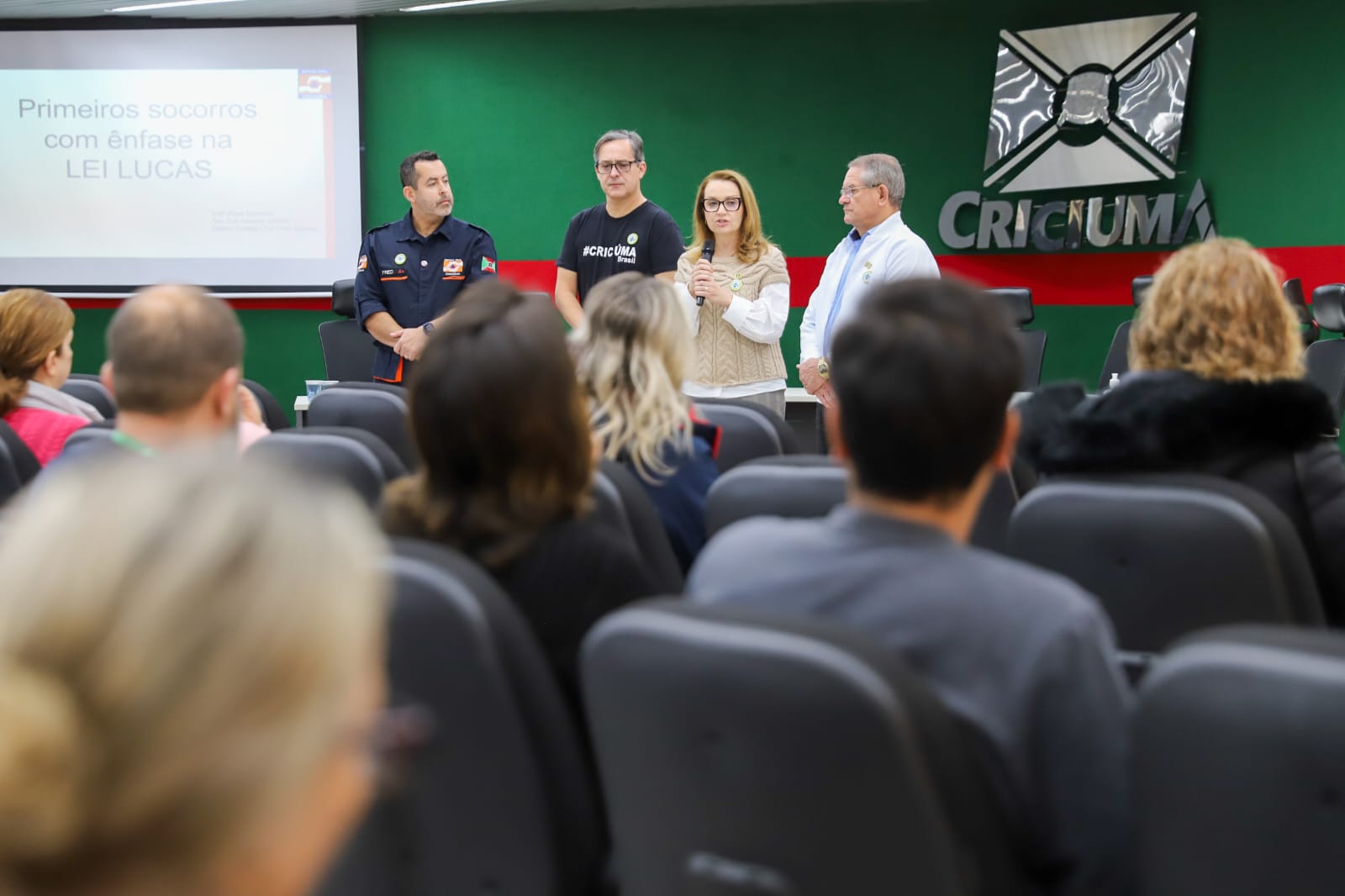 Capacitação de Professores em Criciúma Foca em Primeiros Socorros para Estudantes