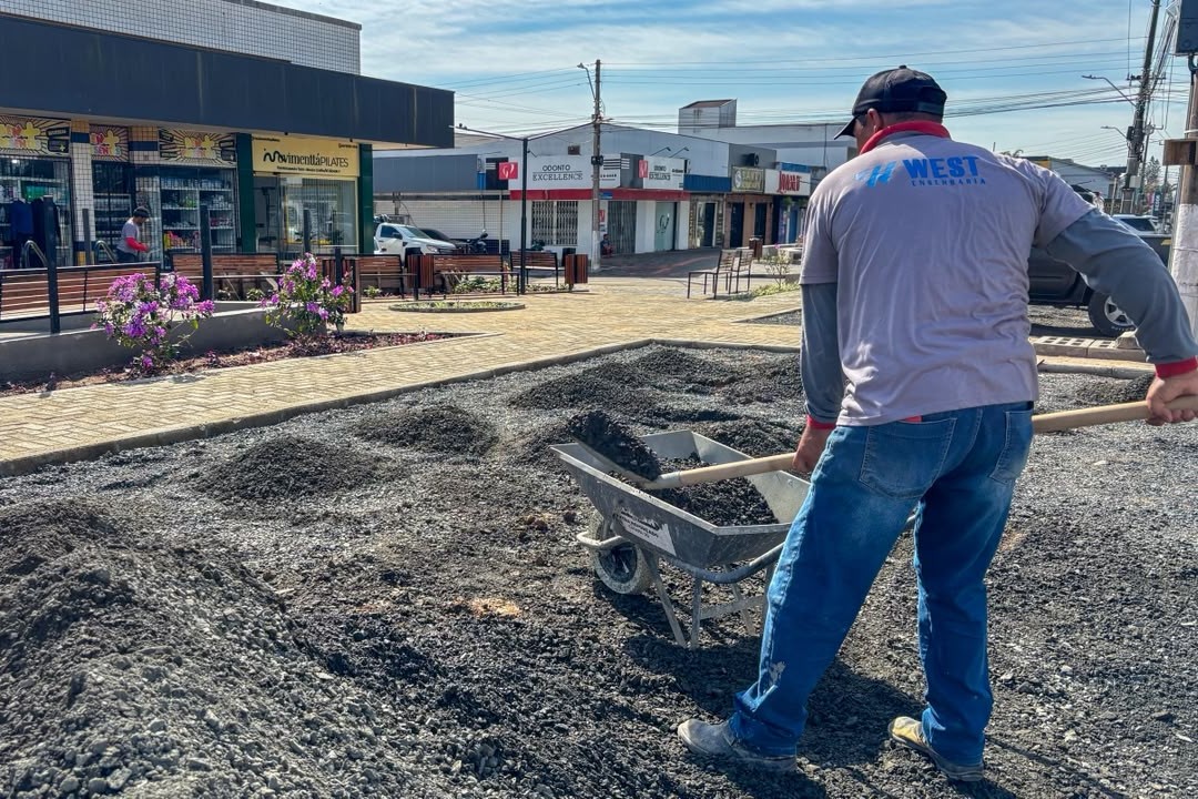 Revitalização da Praça da Santa Luzia em Criciúma avança com investimento significativo