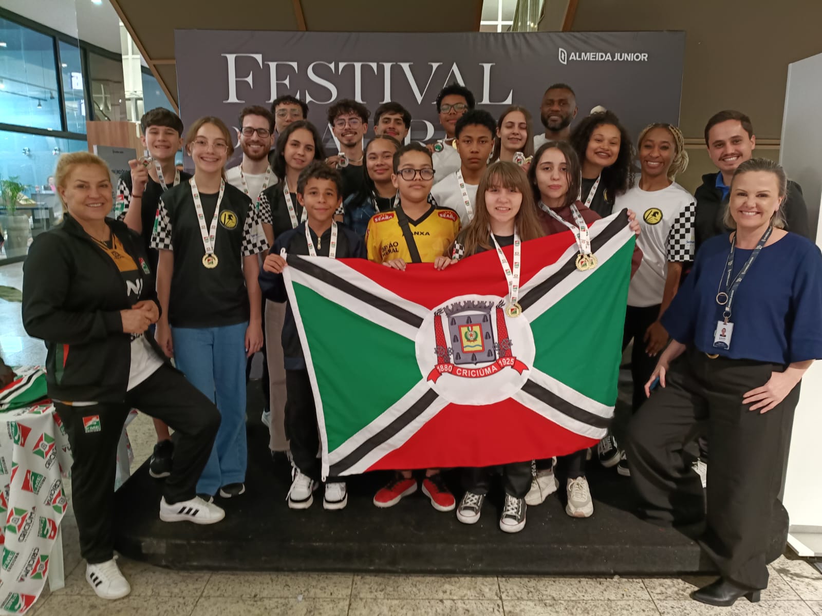 Criciúma brilha no Festival de Xadrez Rápido com 14 medalhas de ouro