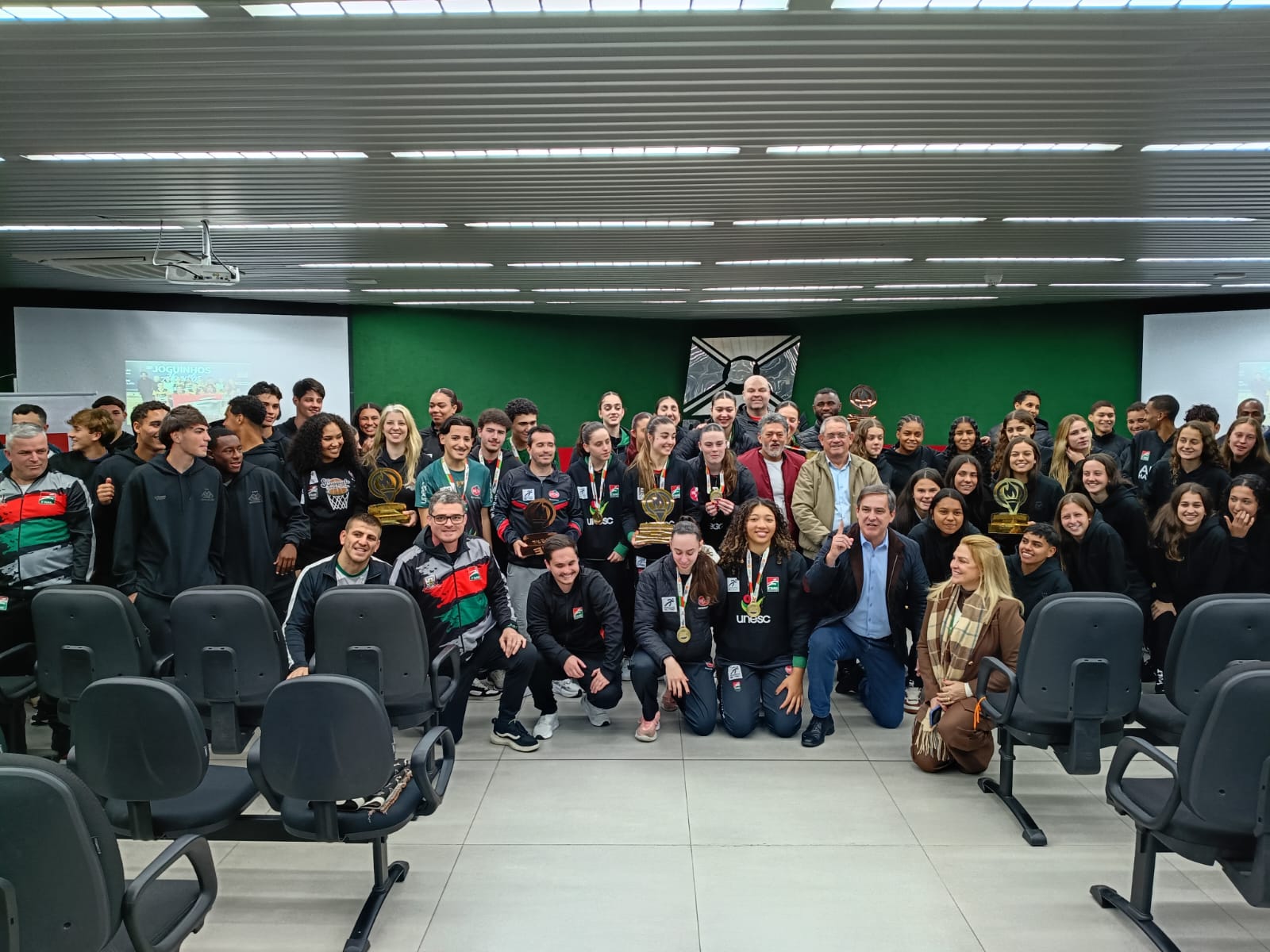 Criciúma se destaca nos Joguinhos Abertos e recebe homenagem do prefeito
